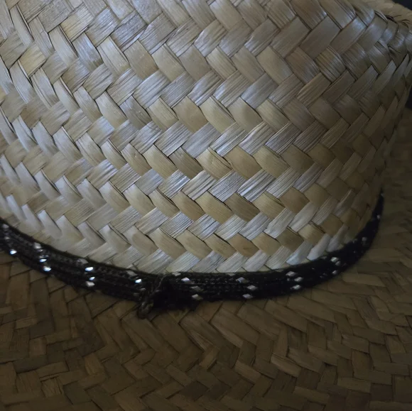 Western Straw Hat Made in Mexico with Brown & Silver Band Around Rim - Picture 5 of 8